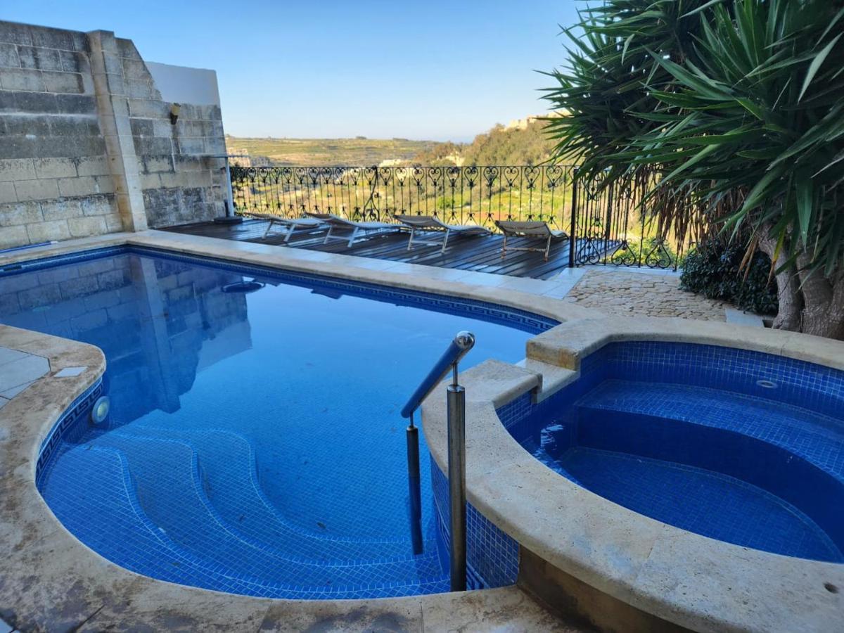 Tranquil Escape In Gozo Shared Pool & Morning Meal Acomodação com café da manhã Ghajn il-Kbira  Exterior foto