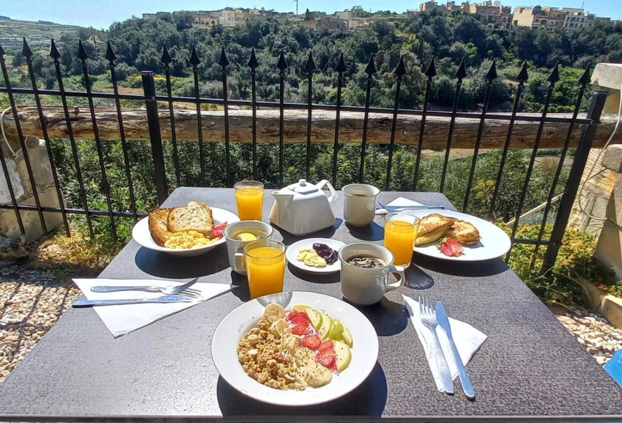 Tranquil Escape In Gozo Shared Pool & Morning Meal Acomodação com café da manhã Ghajn il-Kbira  Exterior foto